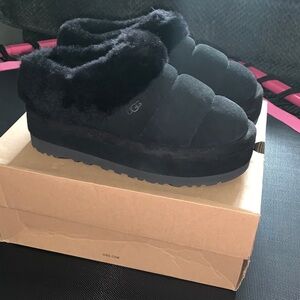 UGG TAZZLITA NIB!